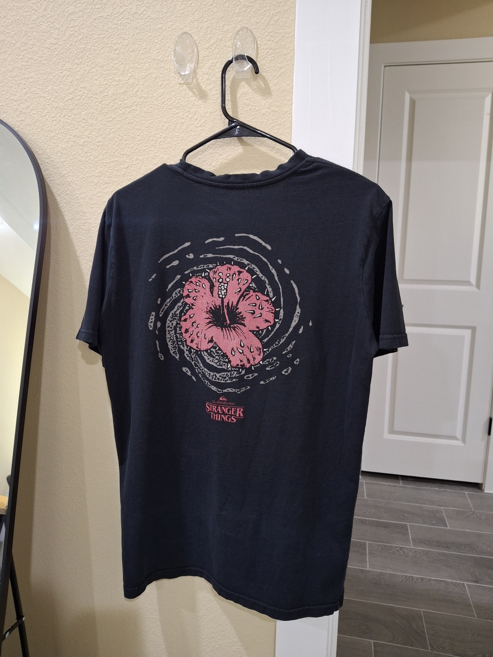 Stranger Things Tee - Picture 7 of 8